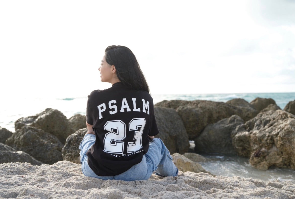 The Verse Psalm 23 Oversized Tee - Black